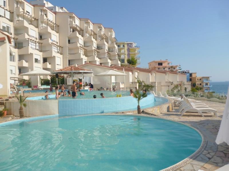 Nice Holiday Sun - Sea - Love Appartamento Sarandë